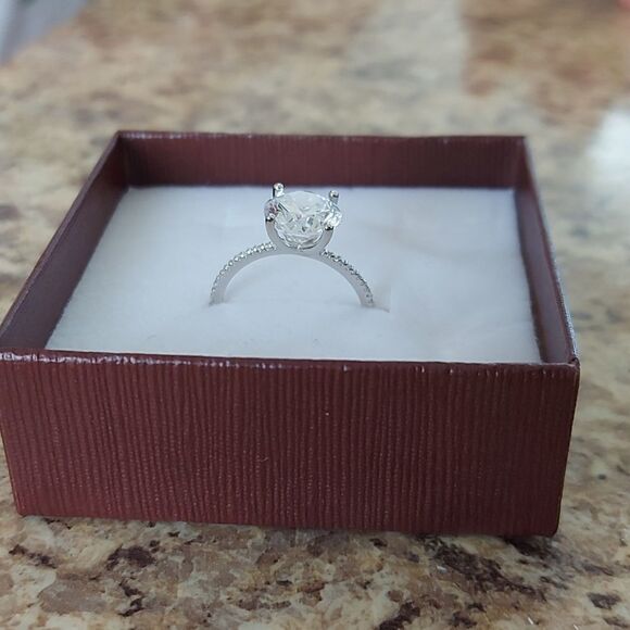 3 Carat Cubic Zircon Sterling Silver Ring - Picture 4 of 8